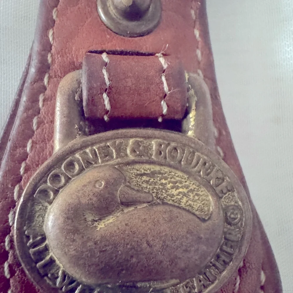 Vintage Dooney & Bourke Brown Leather Key Holder with iconic Brass Accent - EUC